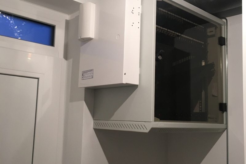 Štruktúrovaná kabeláž a počítačové siete Štruktúrovaná kabeláž a počítačové siete